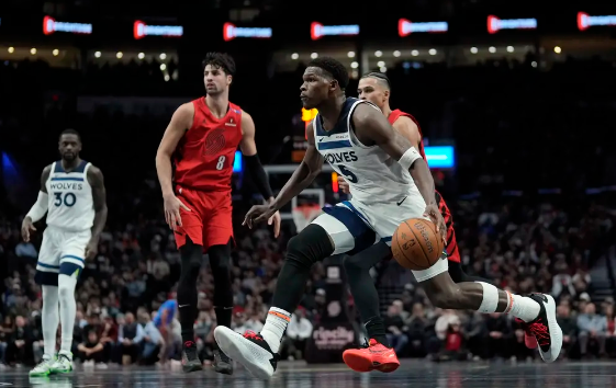 格兰特21+8爱德华兹26分 罗威19+9开拓者122-108胜森林狼 格兰特21+8爱德华兹26分 罗威19+9开拓者122-108胜森林狼