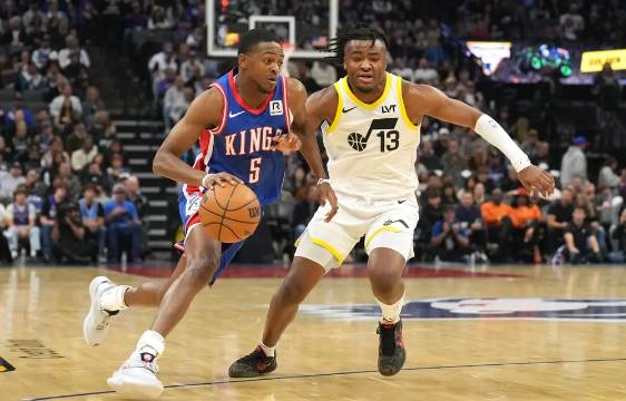 拒绝空砍！福克斯再轰49+9 马尔卡宁25+5 国王力克爵士