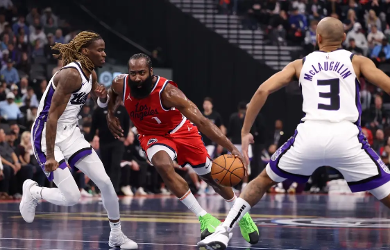 哈登22+6+9 福克斯29+7+7 小萨24+15 快船力擒国王主场7连胜 哈登22+6+9 福克斯29+7+7 小萨24+15 快船力擒国王主场7连胜