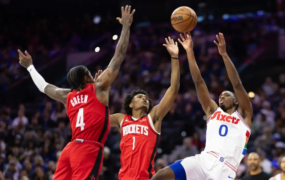 杰伦-格林41+7 申京加时砍11分 马克西39+10 火箭加时胜76人 杰伦-格林41+7 申京加时砍11分 马克西39+10 火箭加时胜76人