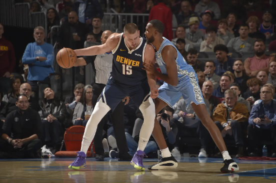 米切尔28+6 约基奇27+20+11 骑士4人20+击退掘金取3连胜 米切尔28+6 约基奇27+20+11 骑士4人20+击退掘金取3连胜