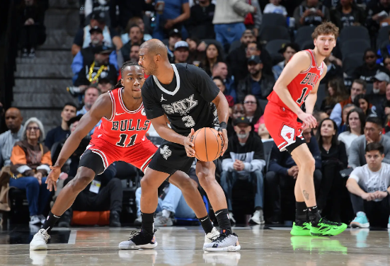 武切维奇赛季新高39分 道苏姆27+10+11 文班缺阵 公牛胜马刺 武切维奇赛季新高39分 道苏姆27+10+11 文班缺阵 公牛胜马刺