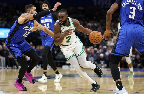 魔术多人伤停仍连场逆转!布朗35+9 塔图姆缺阵 绿军不敌魔术 魔术多人伤停仍连场逆转!布朗35+9 塔图姆缺阵 绿军不敌魔术