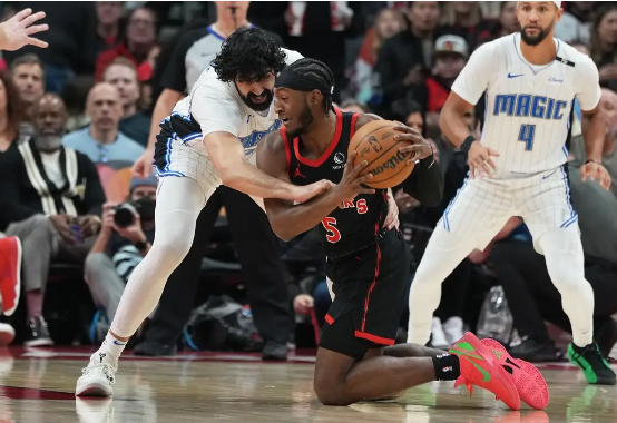 席尔瓦25分 萨格斯伤退 巴恩斯20+9 魔术击败猛龙 席尔瓦25分 萨格斯伤退 巴恩斯20+9 魔术击败猛龙