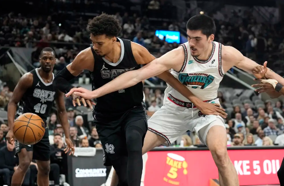 莫兰特21+12 阿尔达马20+10 文班13+12+8帽 灰熊击败马刺 莫兰特21+12 阿尔达马20+10 文班13+12+8帽 灰熊击败马刺