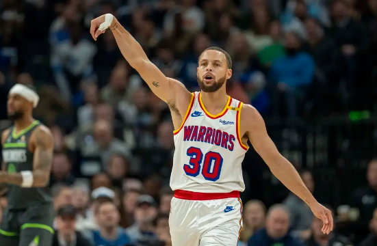 库里31+8 维金斯24+5 华子28+8 迪文28+9 勇士1分险胜森林狼 库里31+8 维金斯24+5 华子28+8 迪文28+9 勇士1分险胜森林狼