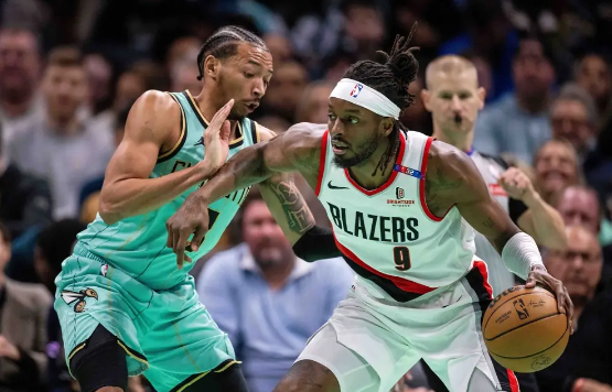 A-西蒙斯27+5 三球&小桥缺阵 开拓者力擒残阵黄蜂取4连胜 A-西蒙斯27+5 三球&小桥缺阵 开拓者力擒残阵黄蜂取4连胜