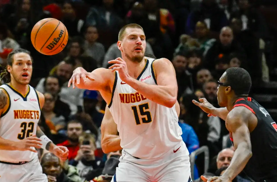 约基奇33+12+14&半场10中10 拉文21+6 公牛末节13-0逆转掘金 约基奇33+12+14&半场10中10 拉文21+6 公牛末节13-0逆转掘金