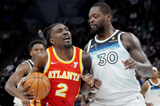 爱德华兹23+5 亨特35分 吹杨&约翰逊缺战 森林狼送老鹰5连败 爱德华兹23+5 亨特35分 吹杨&约翰逊缺战 森林狼送老鹰5连败