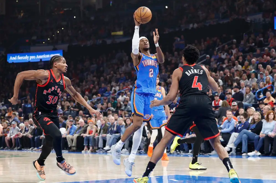 亚历山大25+6杰威27分 霍姆格伦复出雷霆121-109轻取猛龙 亚历山大25+6杰威27分 霍姆格伦复出雷霆121-109轻取猛龙