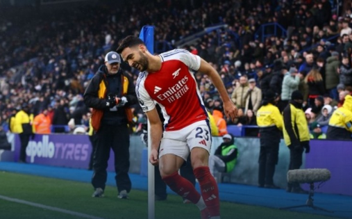 英超-莱斯特城0-2不敌阿森纳，梅里诺双响，恩瓦助攻