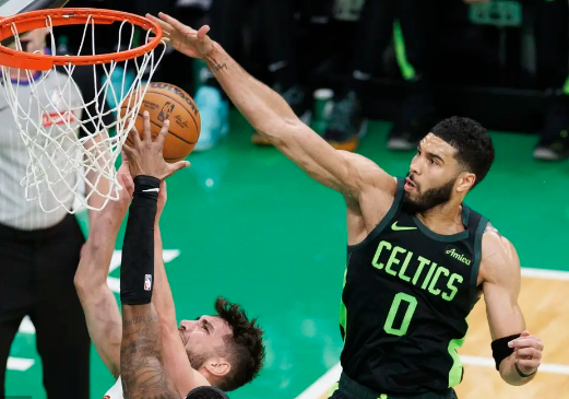 米切尔41+5 双探花83分 骑士末节爆发22分逆转绿军豪取9连胜 米切尔41+5 双探花83分 骑士末节爆发22分逆转绿军豪取9连胜