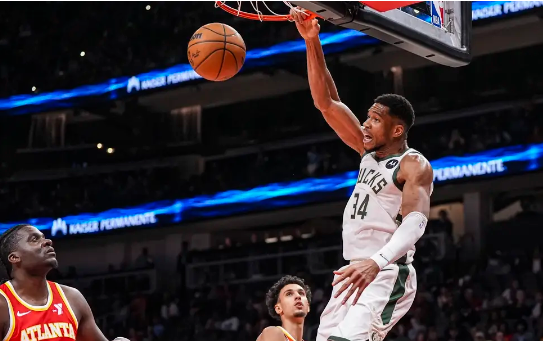 字母哥26+11+10 利拉德23+5 特雷-杨28+13 雄鹿力擒老鹰 字母哥26+11+10 利拉德23+5 特雷-杨28+13 雄鹿力擒老鹰