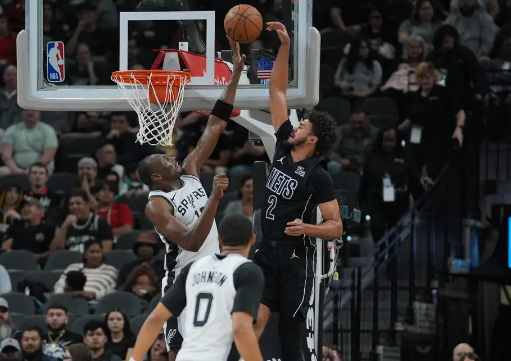 瓦塞尔37+10+5&19中14 福克斯15+7 托马斯24+6 马刺轻取篮网 瓦塞尔37+10+5&19中14 福克斯15+7 托马斯24+6 马刺轻取篮网