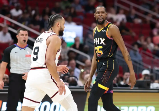 杰伦-格林29+7 申京20+7 三巨头空砍 火箭射落太阳迎4连胜! 杰伦-格林29+7 申京20+7 三巨头空砍 火箭射落太阳迎4连胜!