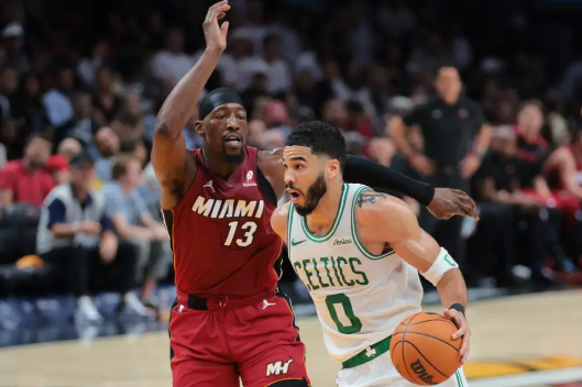 塔图姆28+5 怀特25分 维金斯23分 绿军送热火6连败 塔图姆28+5 怀特25分 维金斯23分 绿军送热火6连败