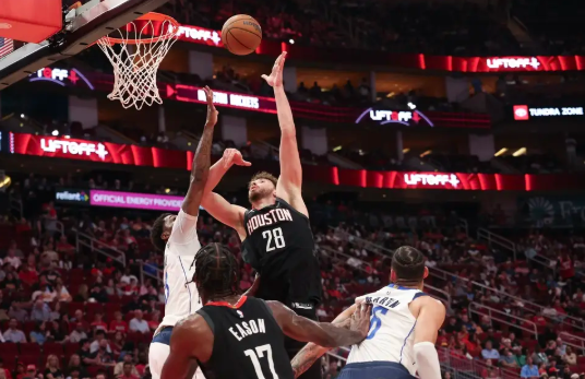 伊森新高30分 杰伦-格林23+9 埃克萨姆伤退 火箭大胜独行侠 伊森新高30分 杰伦-格林23+9 埃克萨姆伤退 火箭大胜独行侠