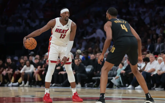 阿伦22+9 杰罗姆新高11助 维金斯10中3 骑士3-0热火夺赛点 阿伦22+9 杰罗姆新高11助 维金斯10中3 骑士3-0热火夺赛点