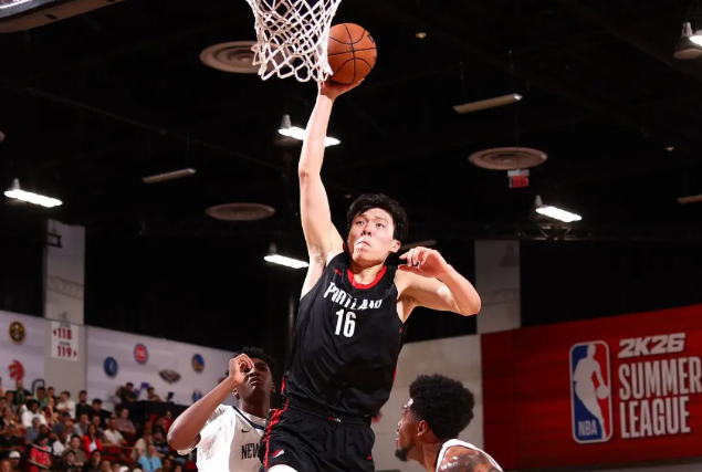 夏联-杨瀚森夏联新高15分&3记三分 吕佩尔22分 开拓者胜鹈鹕